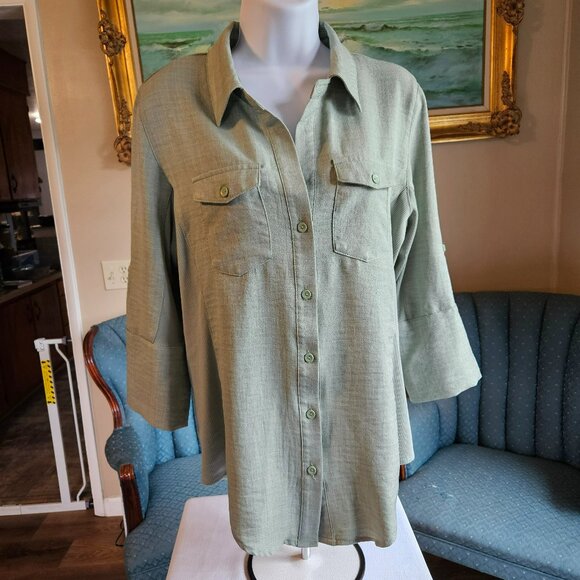 Simply Blessed Tops - Simply Blessed Sage Green Size L EUC Shirt-Item #663